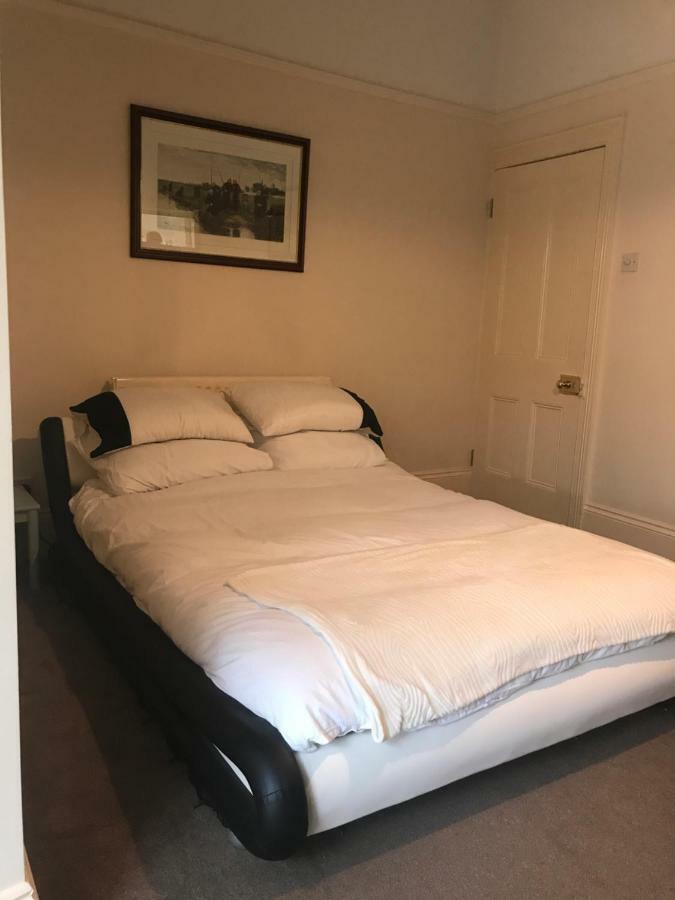 โอโย ดิ โอลด์ เรคโทรี Hotel Jarrow ภายนอก รูปภาพ